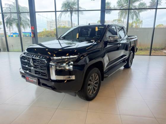 MITSUBISHI TRITON 2.4 BITURBO DIESEL CD HPE-S 4X4 AUTOMÁTICO MITSUBISHI TRITON 2.4 BITURBO DIESEL CD HPE-S 4X4 AUTOMÁTICO